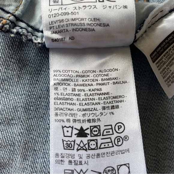 Levi’s Women’s Blue Jean Original Trucker Jacket Size XS - Picture 9 of 9